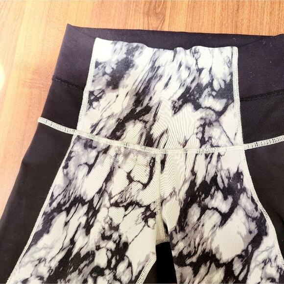 LULULEMON BREATHE EASY LEGGINGS SIZE XS - Picture 4 of 8